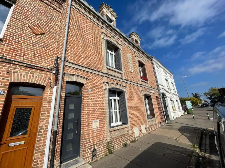 4 Chambres - Grande Maison - Parking - Jardin Амиен Екстериор снимка