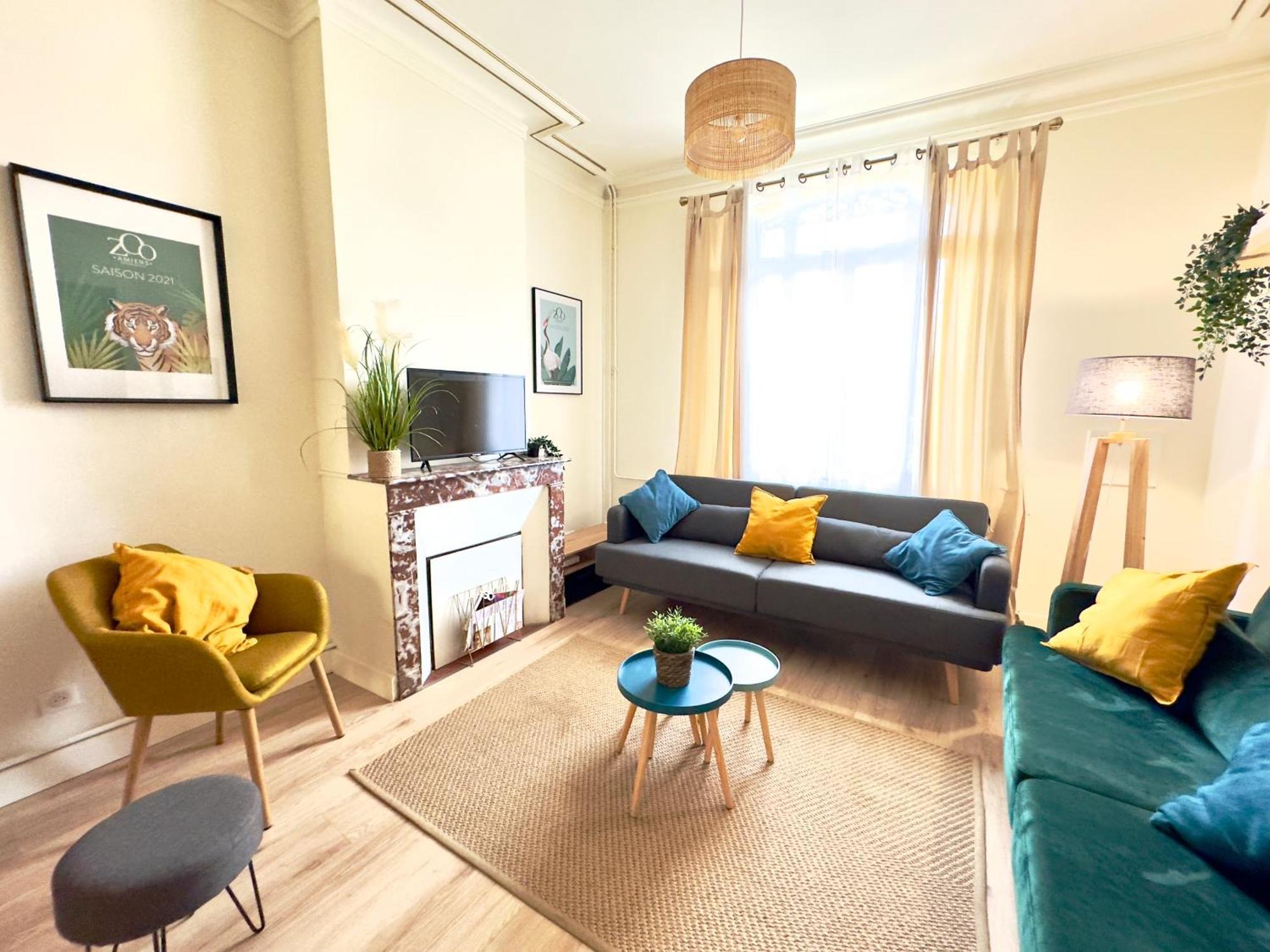 4 Chambres - Grande Maison - Parking - Jardin Амиен Екстериор снимка